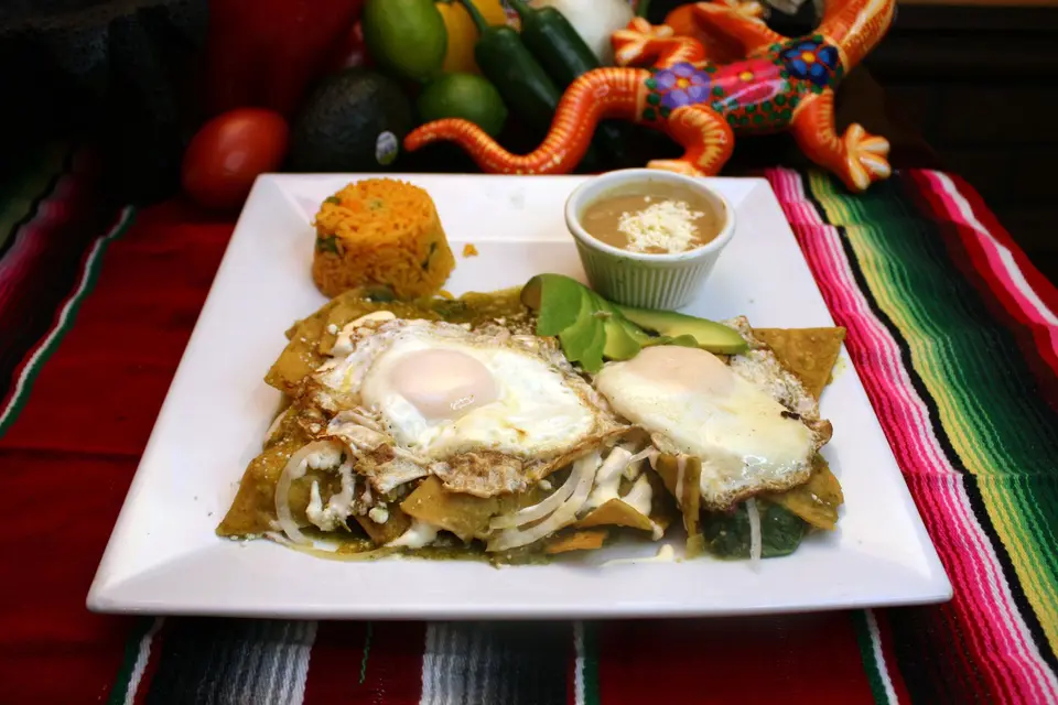 CHILAQUILES